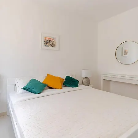 Maras Apartament *