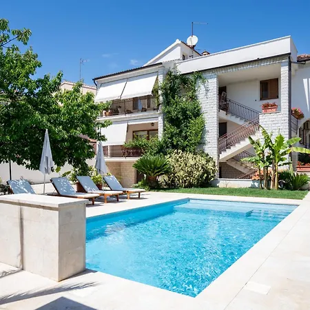 Apartment Maras Porec