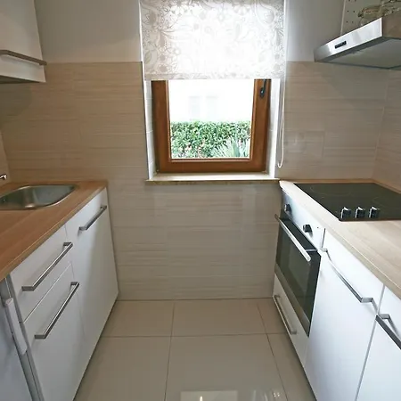 Apartament Maras *