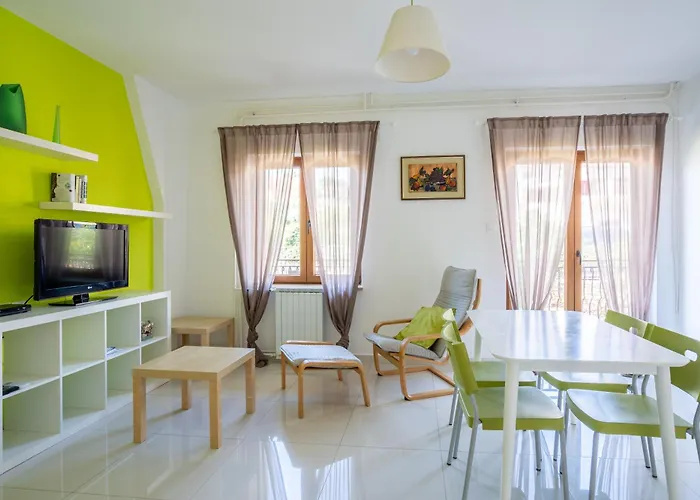 Apartament Maras *