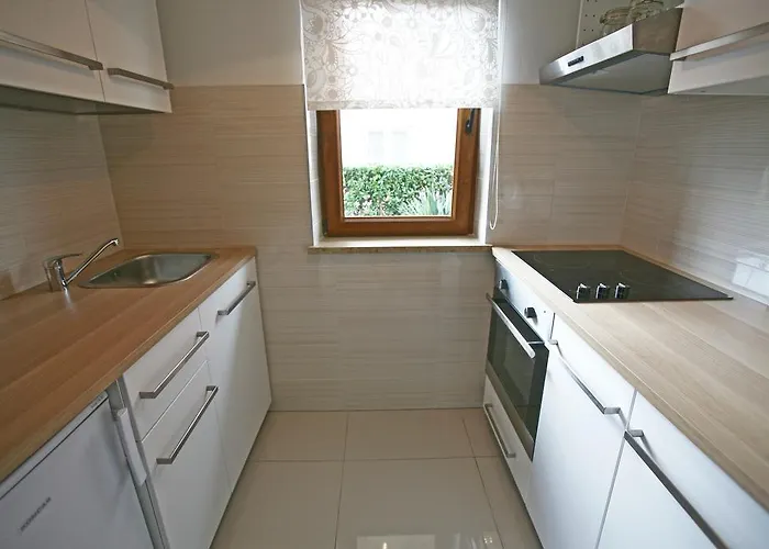 Apartament Maras *