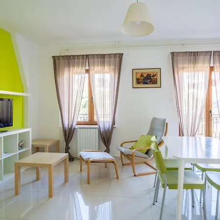 Apartment Maras *